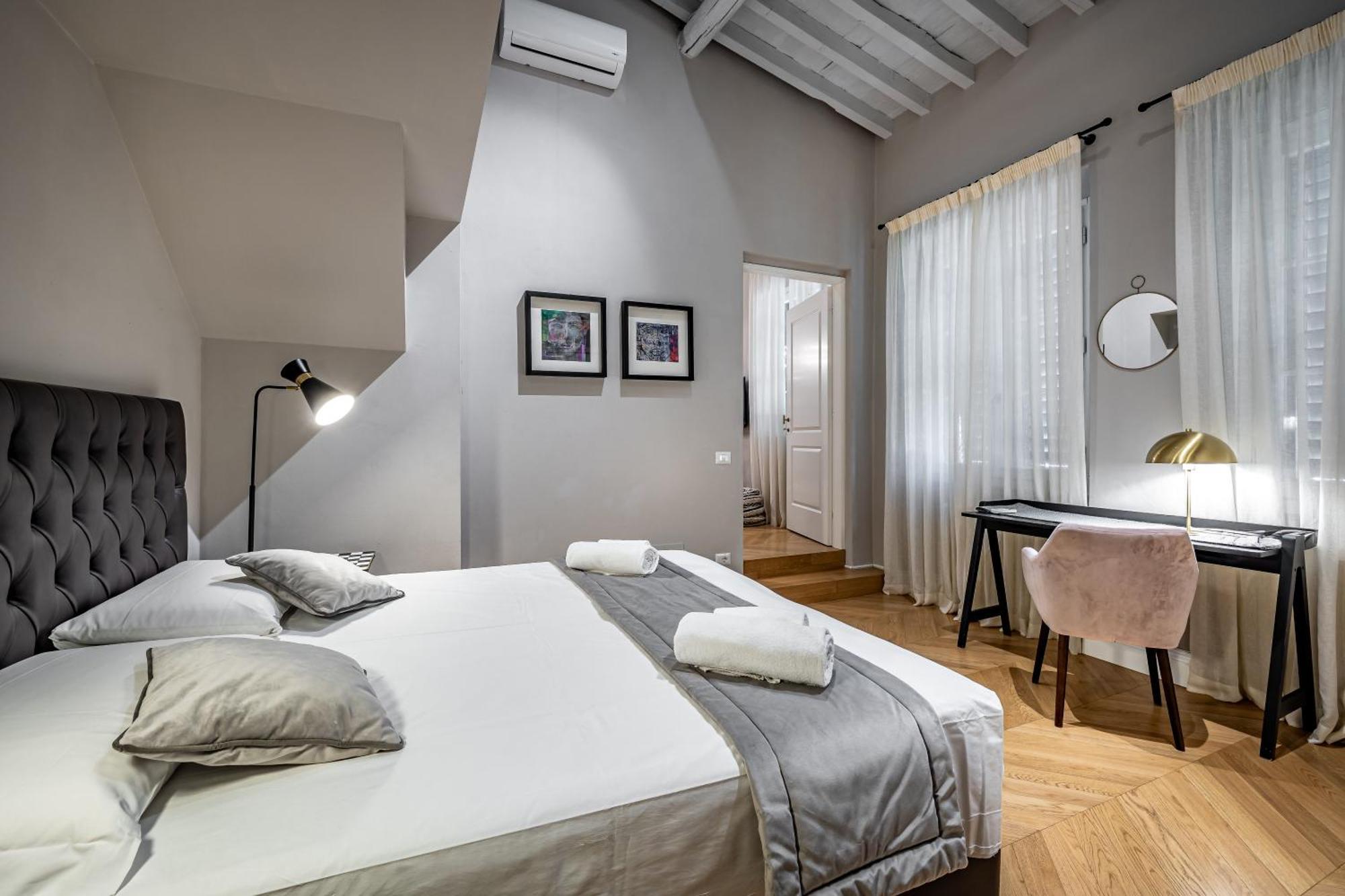 Hs4U Ricasoli Luxury Apartment Near Duomo N.1 Firenze Kültér fotó